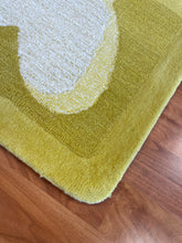 Load image into Gallery viewer, Pokemon - Lightning Energy Rug - 3.5ft x 5ft